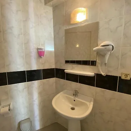 Ay 2 Otel Antalya