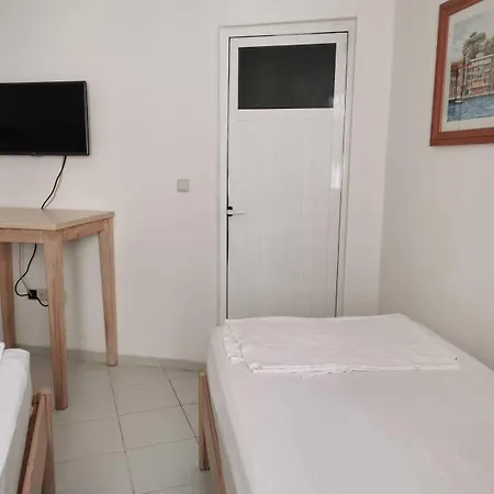 Hotel Ay 2